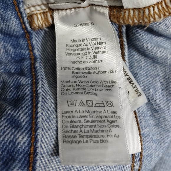 Madewell Relaxed Denim Shorts - Picture 8 of 9